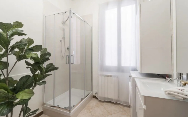 Santi Apostoli Venice Apartment