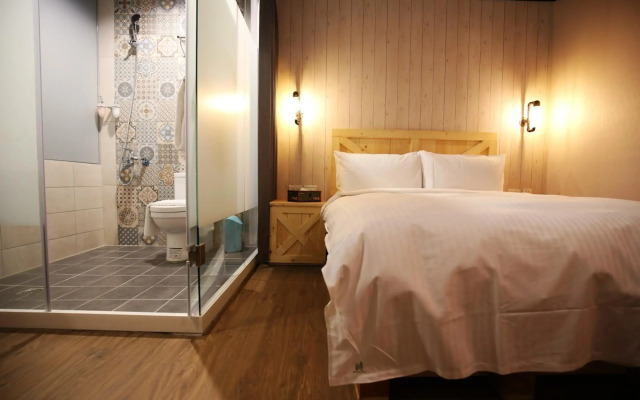 Nys Loft Hotel - Hostel