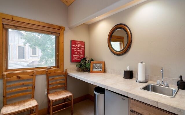 Snowflake 4 Bedroom Home