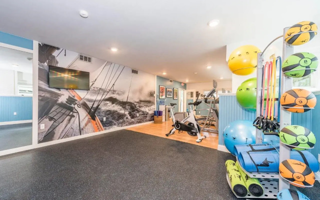 Rockport Inn And Suites