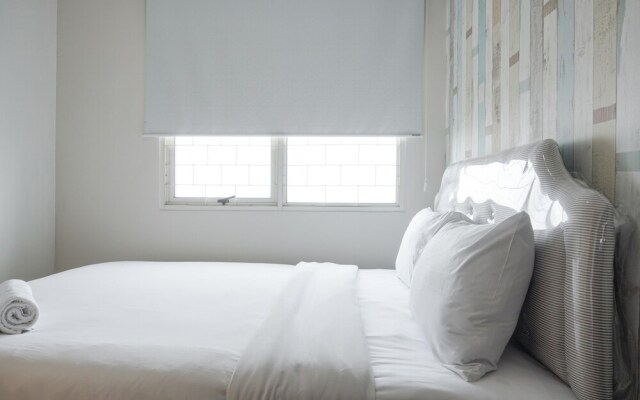 Comfort And Cozy 1Br At Sky Terrace Apartment