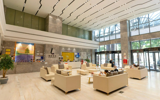 7 Days Premium (Yichang East Railway Station)