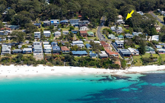 SEA DECK Hyams Beach 4pm Check Out Sundays