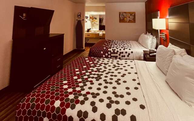 Econo Lodge Inn & Suites Downtown San Antonio