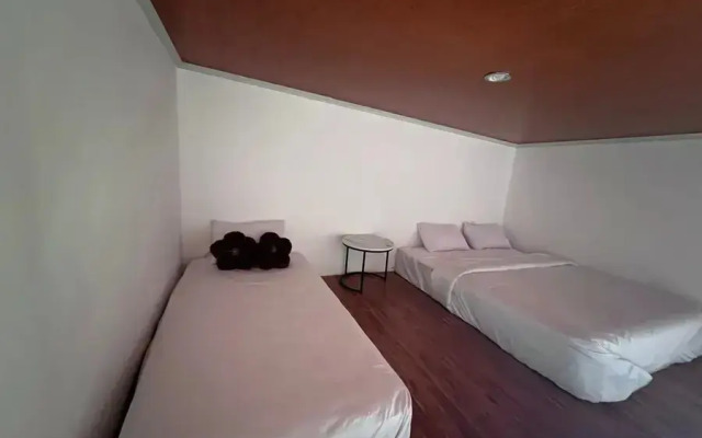 Nofrah House Syariah Mitra RedDoorz