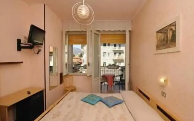 Hotel Elena