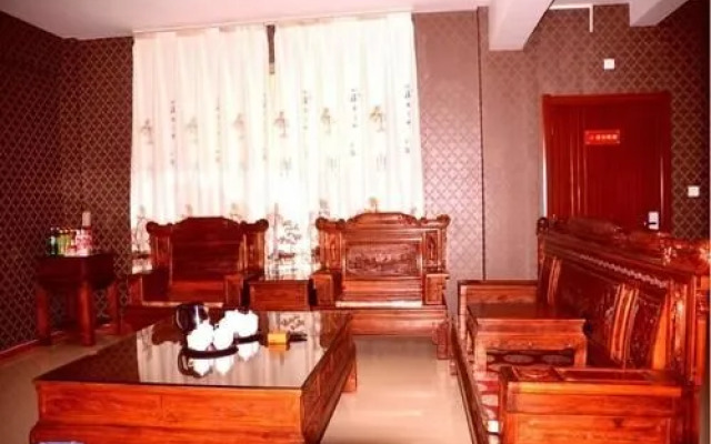 Yuxi Lucky 5 Million Fast Hotel