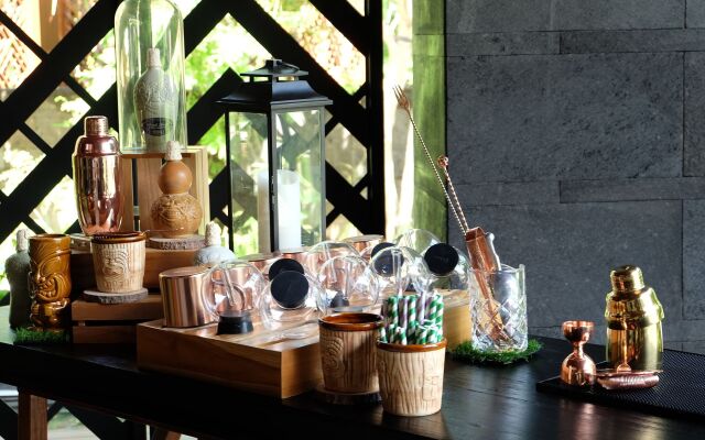 Отель Indigo Bali Seminyak Beach