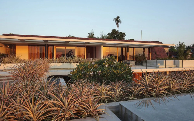 The Iman Villa