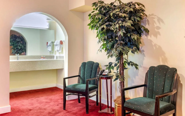 Econo Lodge Wichita Falls Downtown