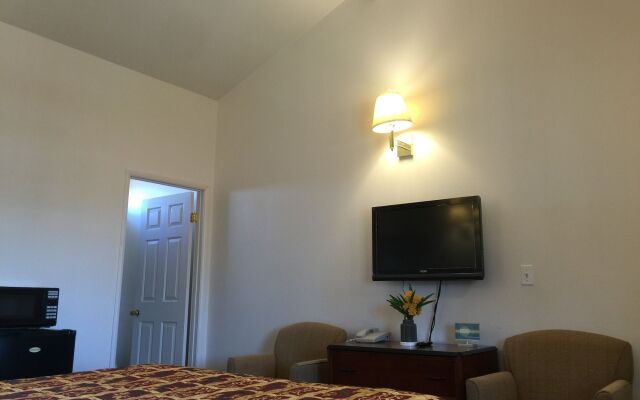 Escondido Inn