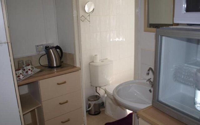 Holyhead Lodge