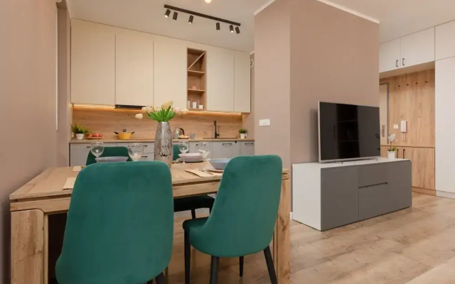 Active City Apartments Warsaw by Renters