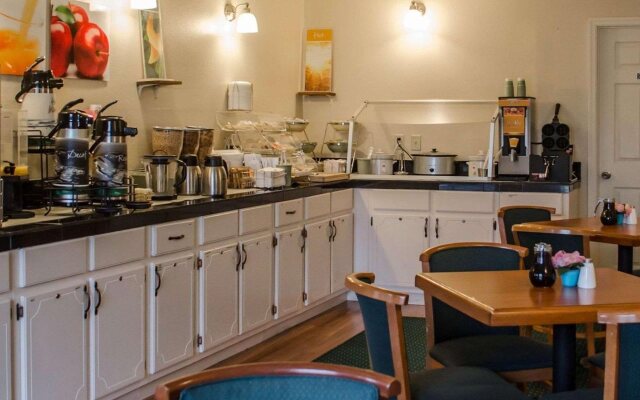 Quality Inn near Manatee Springs State Park