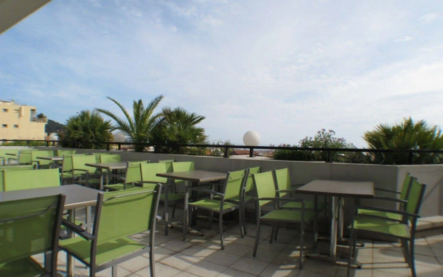 Adonis Cannes - Hôtel Thomas