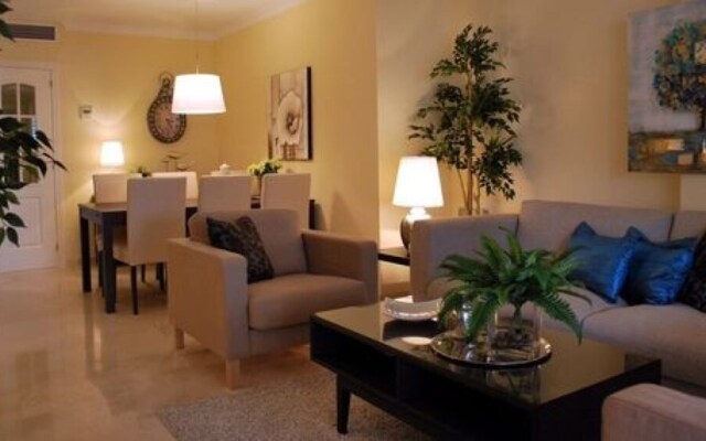 3 Bedroom Apartment with Jacuzzi JO2