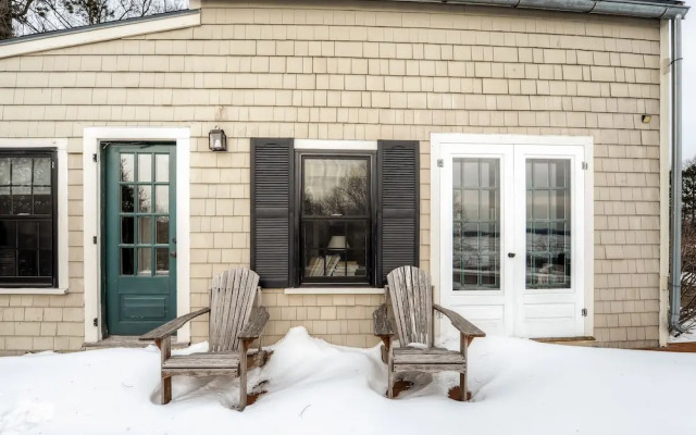 Ipswich Cottage: Beautiful Views, 5 Mins to Beach