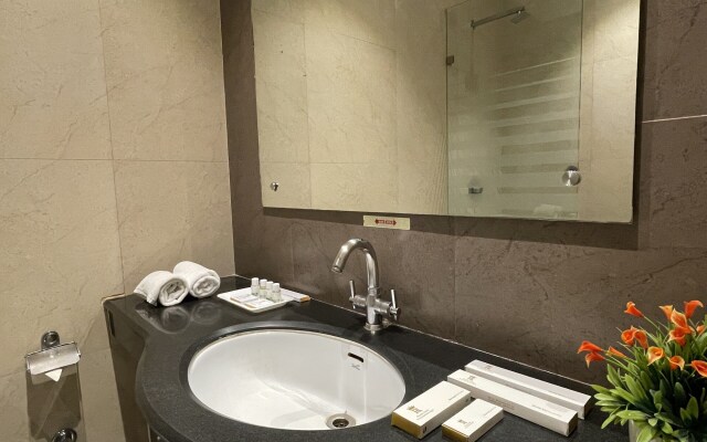 Royale Sarovar Portico Agra