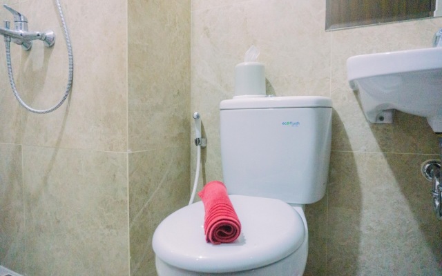 Modern Look And Comfortable Studio Transpark Bintaro Apartment