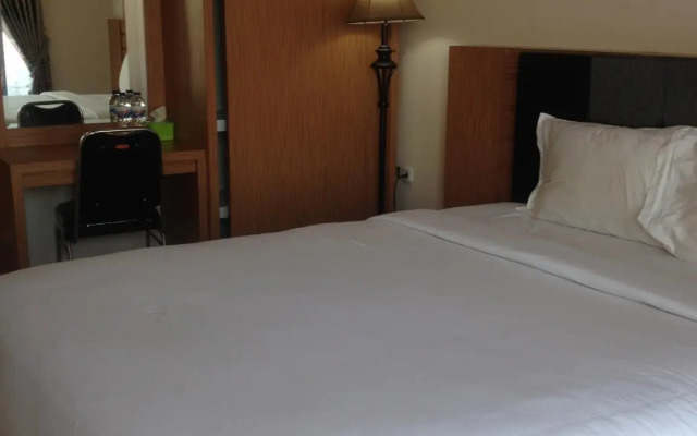 Oyo 696 Hasanah Guest House Syariah de Saphire