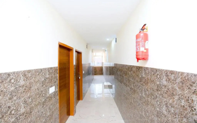 Crown Resort And Restaurent by OYO Rooms