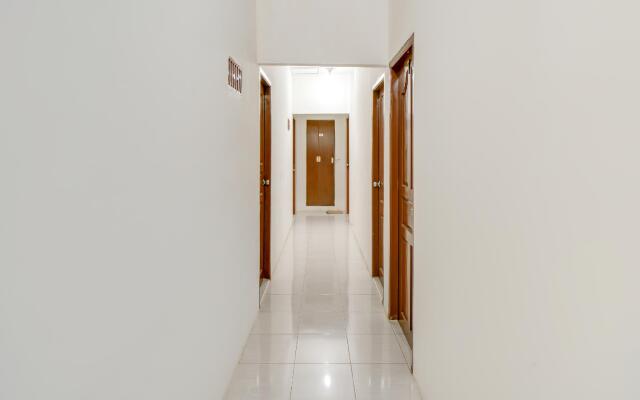 OYO 90024 Botania Homestay and Cafe