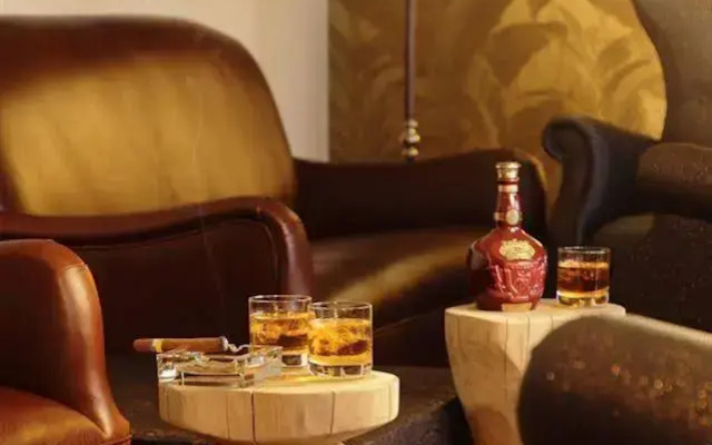 Moloko Executive Apartments & Hotel