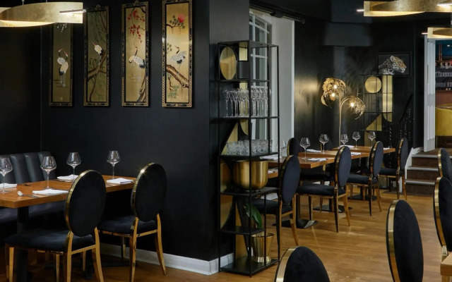 The Royal Adelaide Hotel