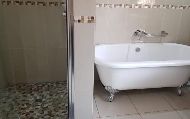 Ekuthuleni Guest House - Soweto