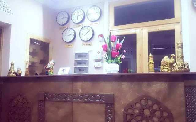 Отель Anis-Pari