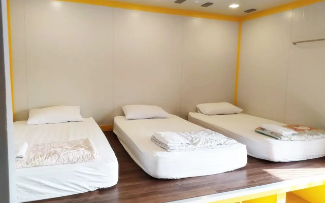 The Rooftop Residence Hostel