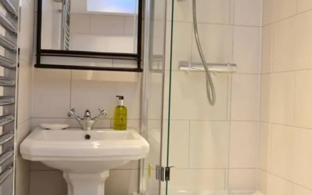 New Town Apartment Close to City Centre