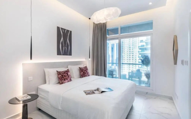 Wonderful 2BD with full Dubai marina view