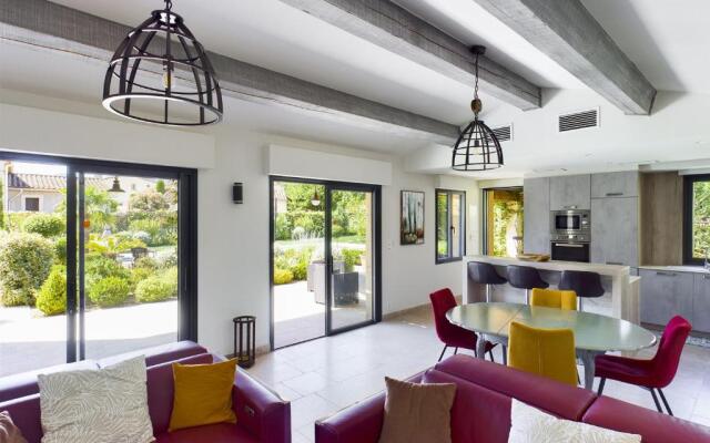 Maison Eygalières, 4 pièces, 6 personnes - FR-1-599-19