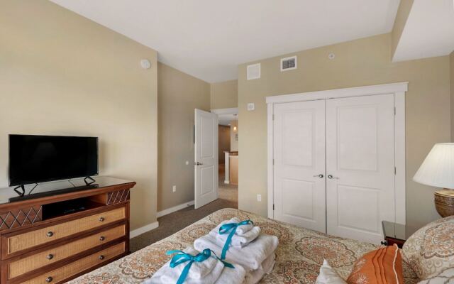 Across From The Beach! Near Pier Park & Dining! Sleeps 6! 2 BR / 2 BA!