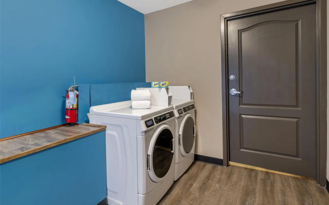 Best Western Plus Lee's Summit Hotel & Suites