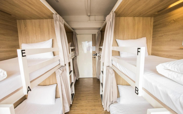 Paper Plane Hostel