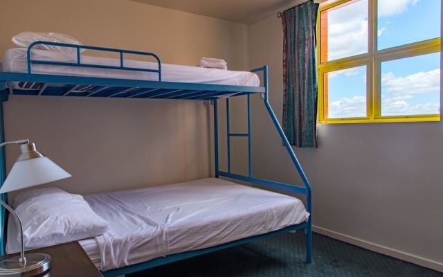 Wesley Art Studio Paint And Stay Plus Tour Hostel – Guest Rooms – Brisbane