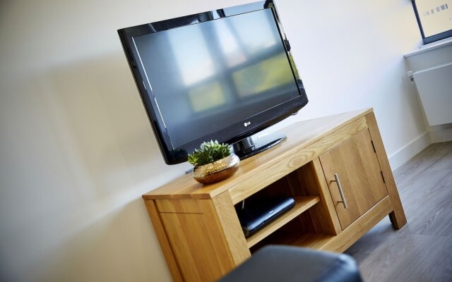 Platform Apartments by ESA