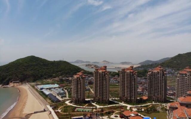 self-cooking seaview apartment