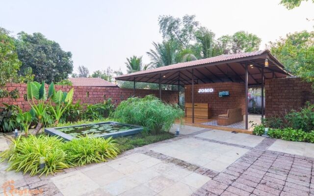 Jomo Resort