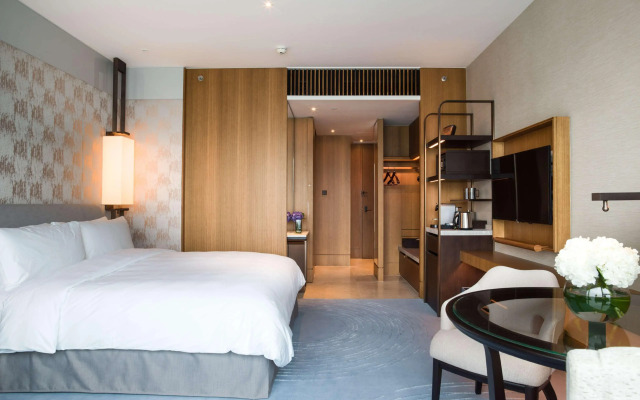 Kerry Hotel Hong Kong by Shangri-la