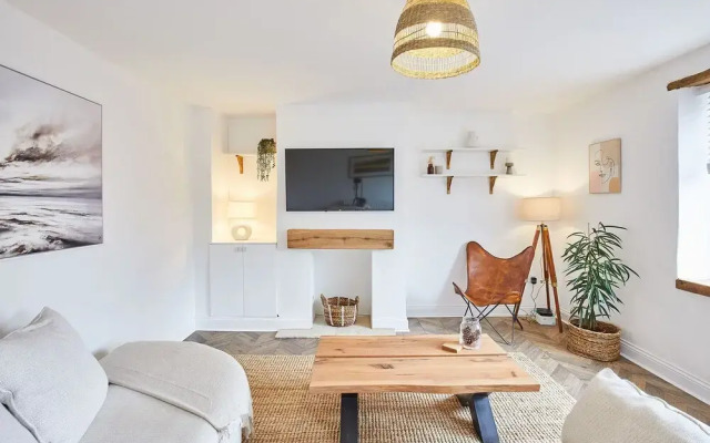 Host Stay Tally House