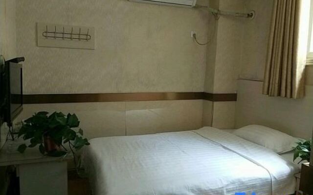Xinyang Longtai Express Hotel
