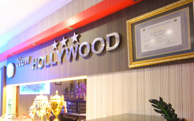 New Hollywood Hotel