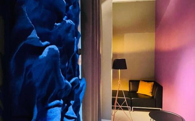 Guestroom by "FARBGESTALT"