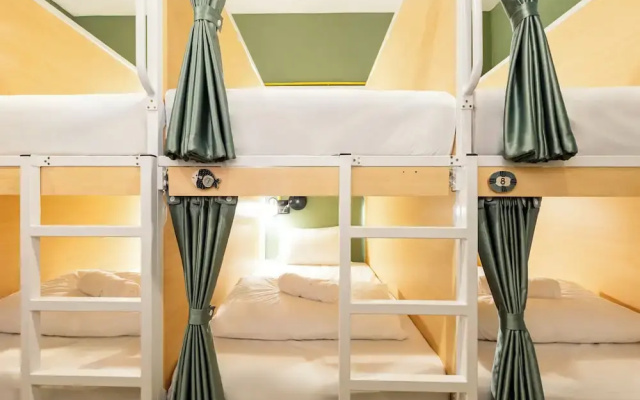 Sweett Lemon Hostel