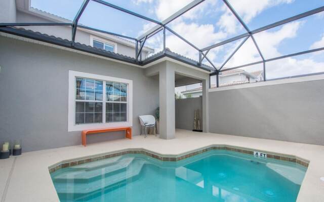 Luxury Oasis - Private Pool Prime Location