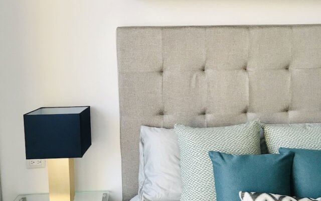 vanessa24 studio Anita204