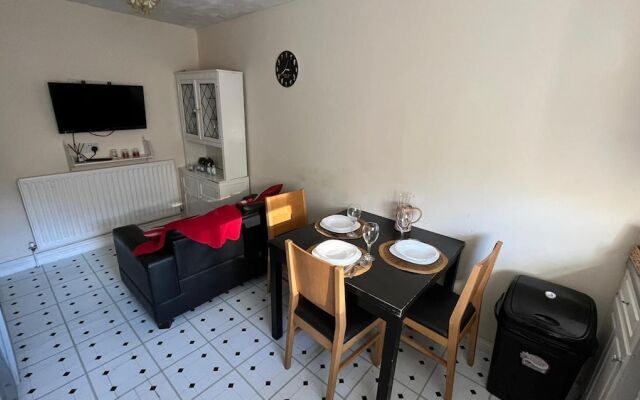 Stunning 3-bed Apartment in Croydon